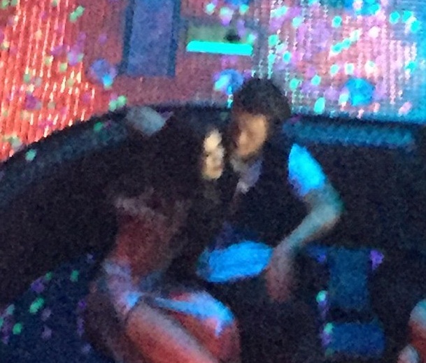 Orlando Bloom and Selena Gomez got intimate at Las Vegas