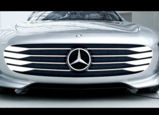 Autopilot claim on Mercedes Benz ad triggers complaints to the FTC