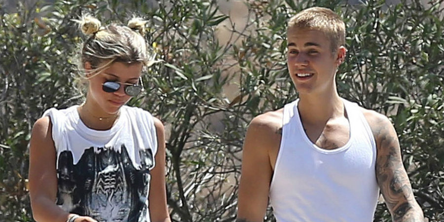 Justin Bieber & Sofia Richie went hiking after having a date by the beach. Image Source: Hollywood Reporter