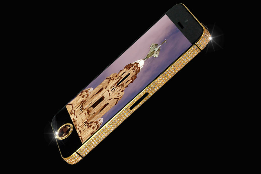 Black Diamond iPhone 5 features