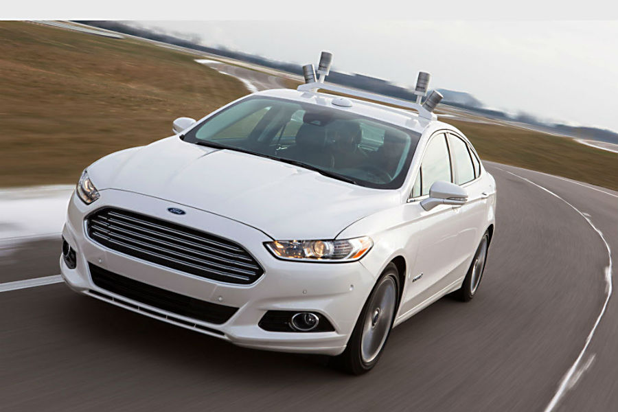 Ford sets 2025 goal to sell driverless cars to the public