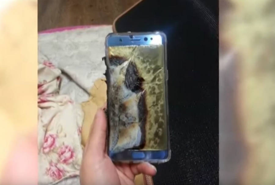 Galaxy Note7 explodes