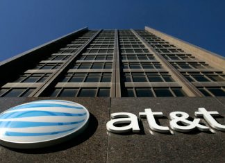 AT&T accused of selling user information to the government