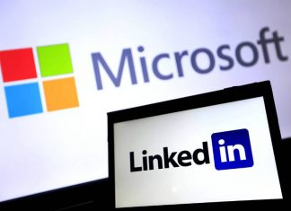 Salesforce asks the EU to probe Microsoft-LinkedIn merger alleging violations to the anti-trust laws.