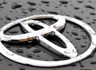 Toyota recalls more than 300,000 Prius worldwide