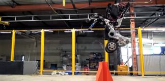 Boston Dynamics-Handle-Robot-Jumping