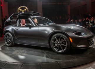 2017 Mazda MX-5 RF removable hardtop
