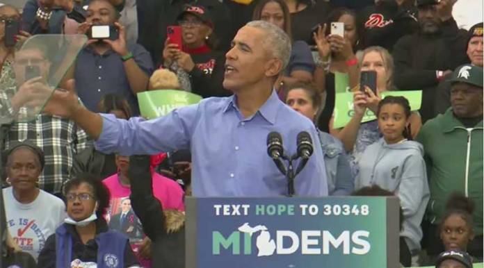 Barack Obama Tells Heckler to Behave Himself during Michigan Rally