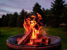 5 Reasons You Need a Fire Pit in Your Backyard