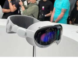 Customers Must Book Appointments before Testing & Buying Apple’s $3,500 Vision Pro VR